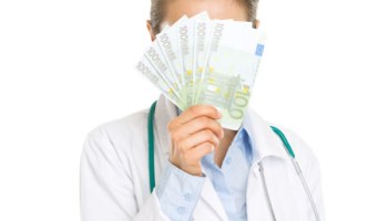 #केस ८. “ आयुर्वेद सस्ता या मँहगा ??  “